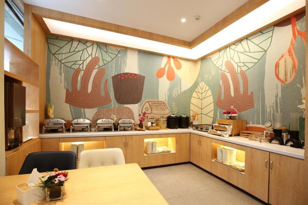 Hanting Hongqiao Wuzhong Road 2* Shanghai